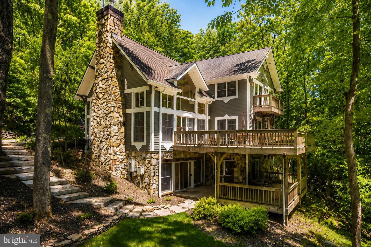 WATERSIDE AT WISP - Residential