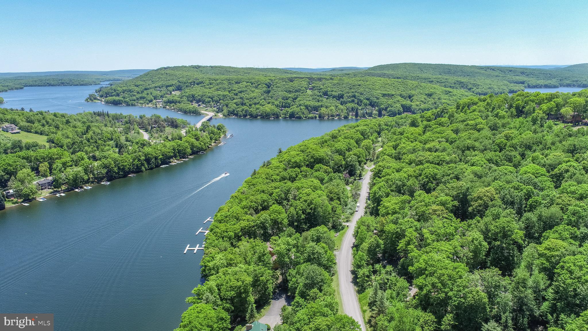 WATERSIDE AT WISP - Residential