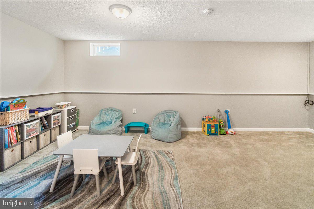AMBER MEADOWS - Residential