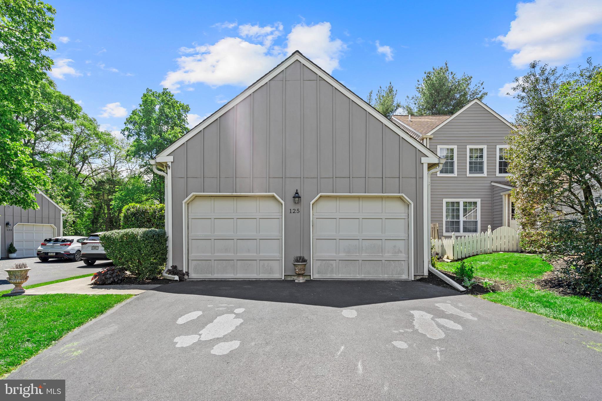 BLUE BELL WOODS - Residential