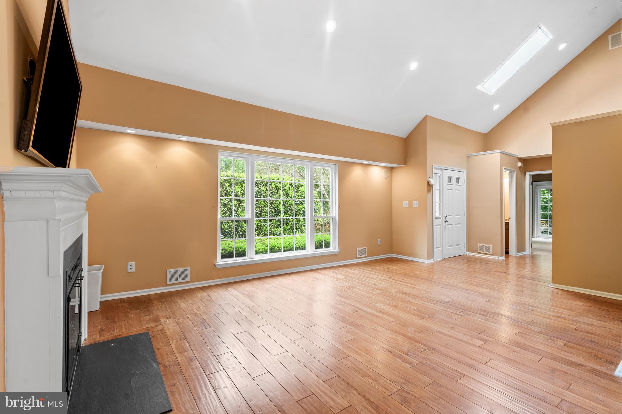 BLUE BELL WOODS - Residential