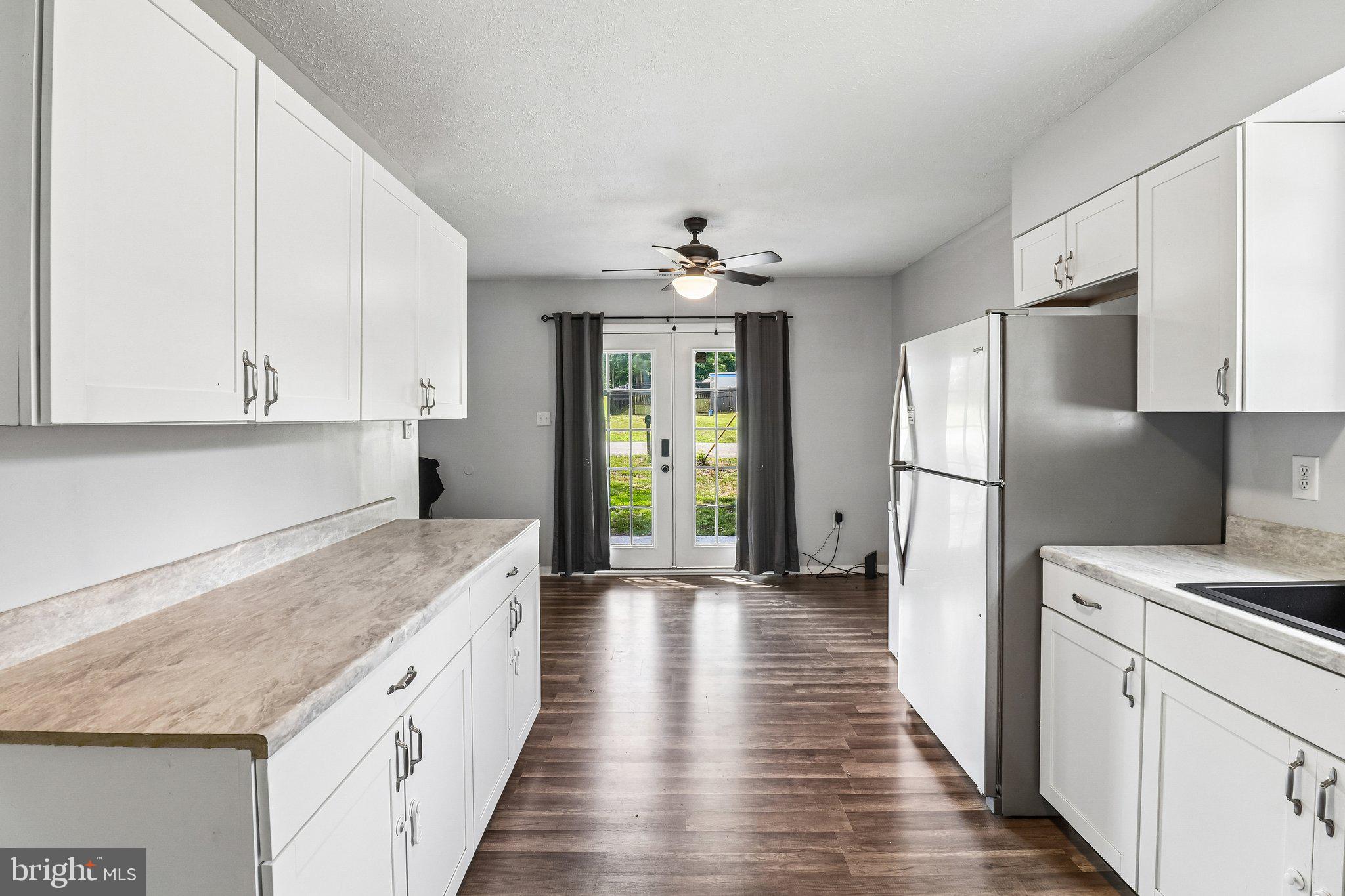 WHITE SANDS - Residential