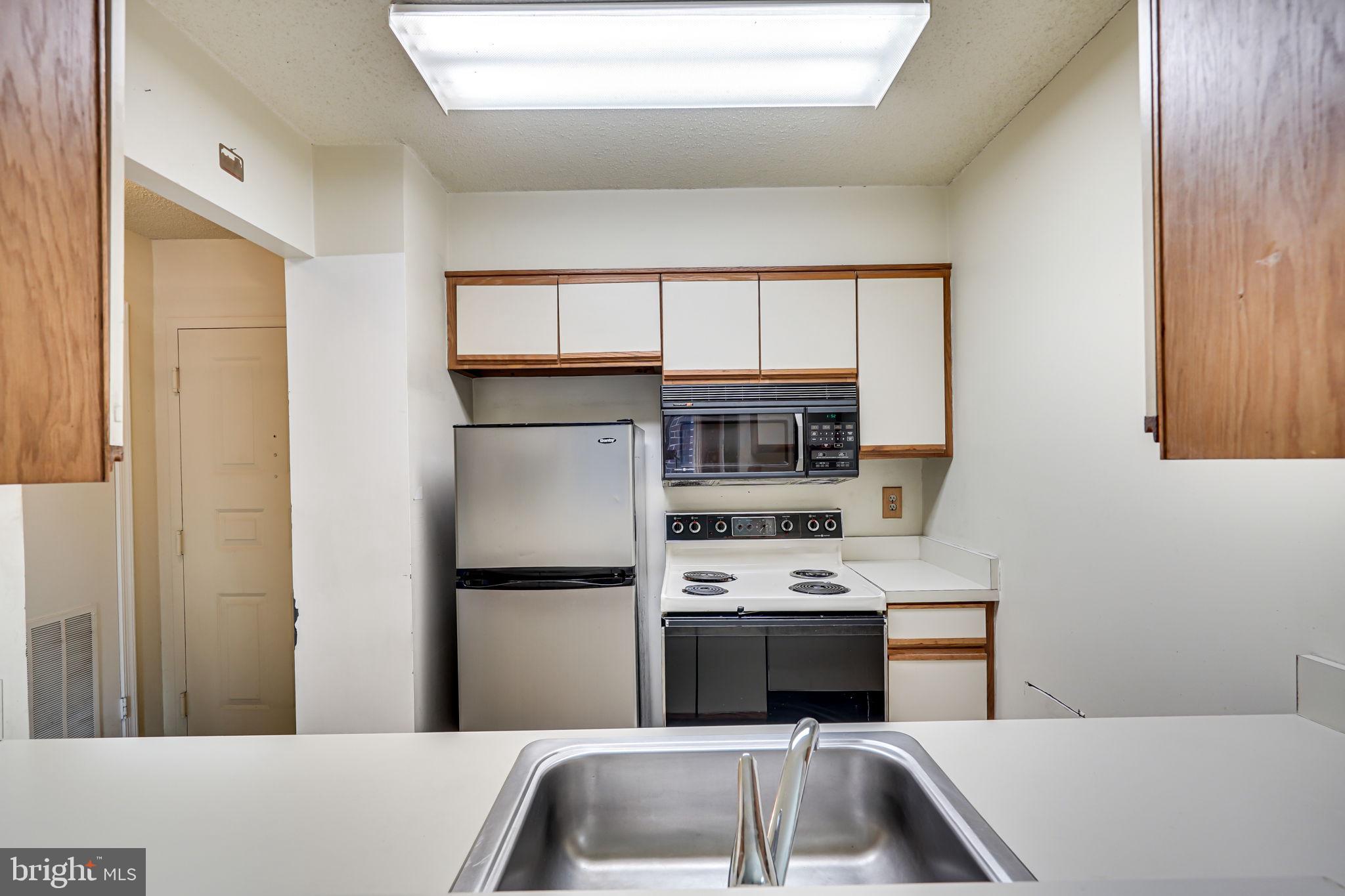 ASTORIA CONDOMINIUM - Residential