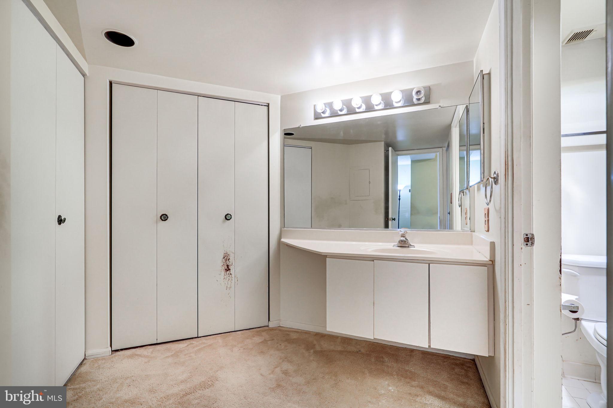 ASTORIA CONDOMINIUM - Residential