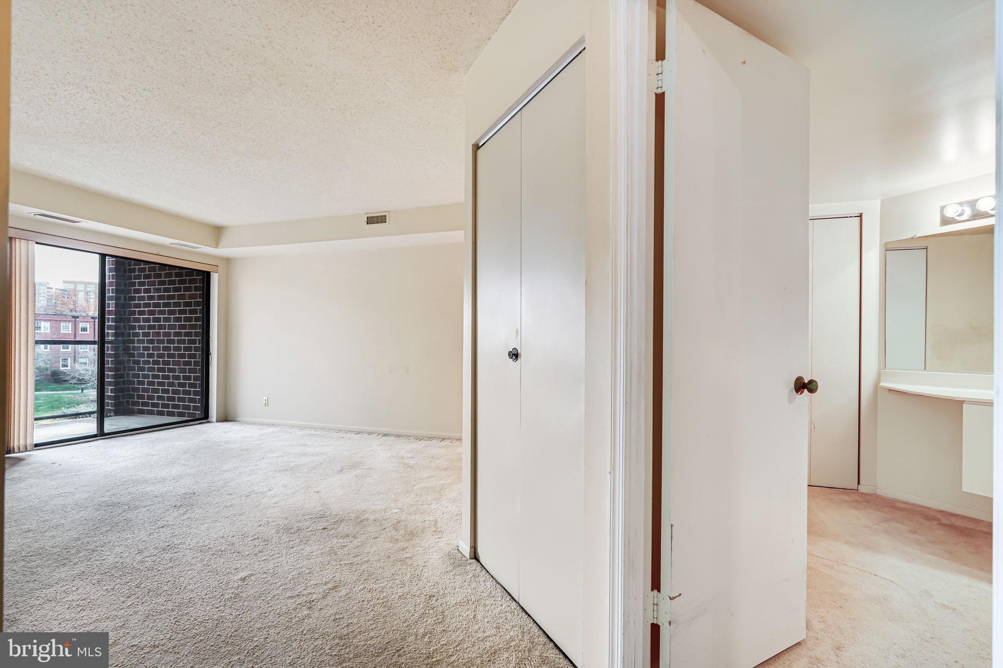 ASTORIA CONDOMINIUM - Residential