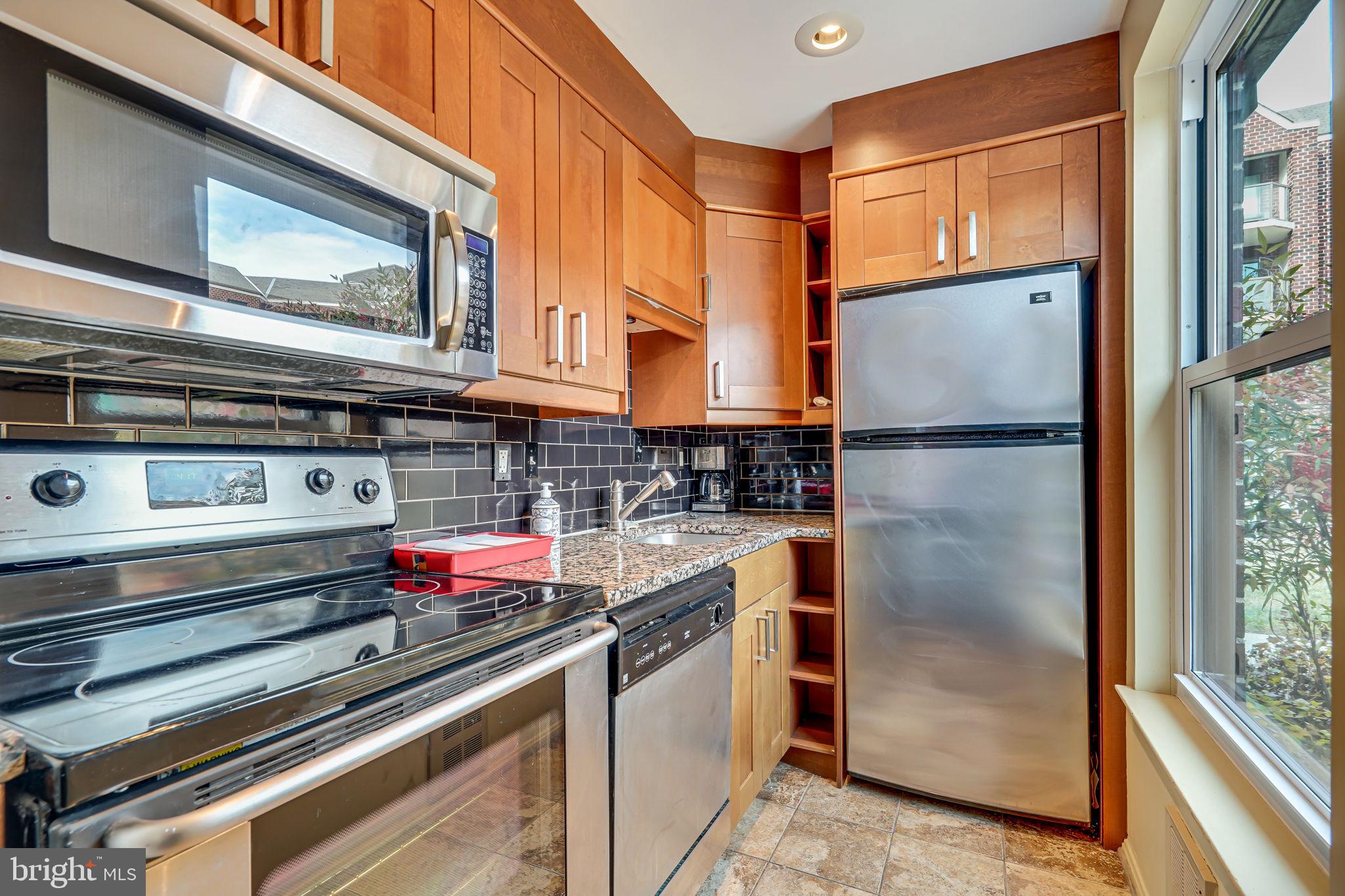 ASTORIA CONDOMINIUM - Residential