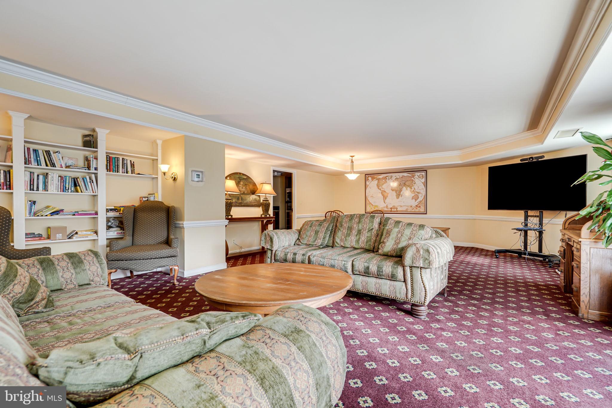 ASTORIA CONDOMINIUM - Residential