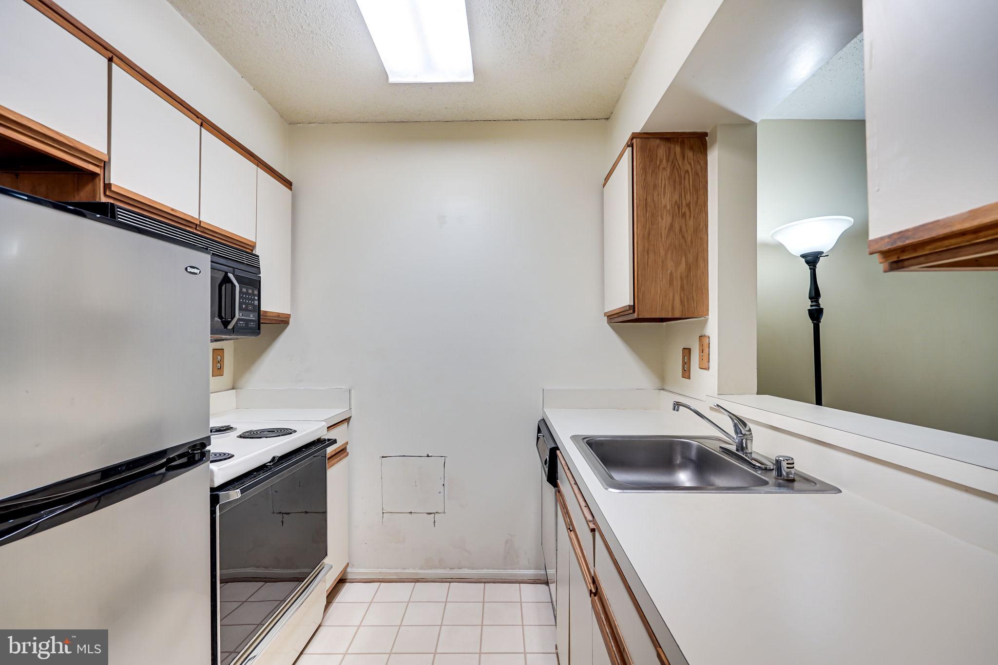 ASTORIA CONDOMINIUM - Residential