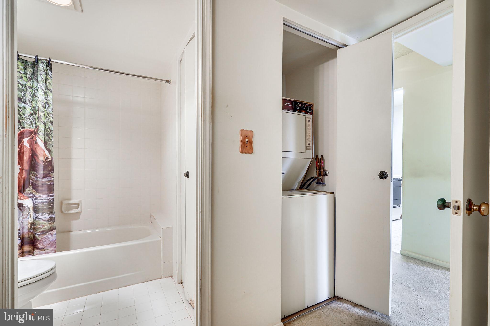 ASTORIA CONDOMINIUM - Residential