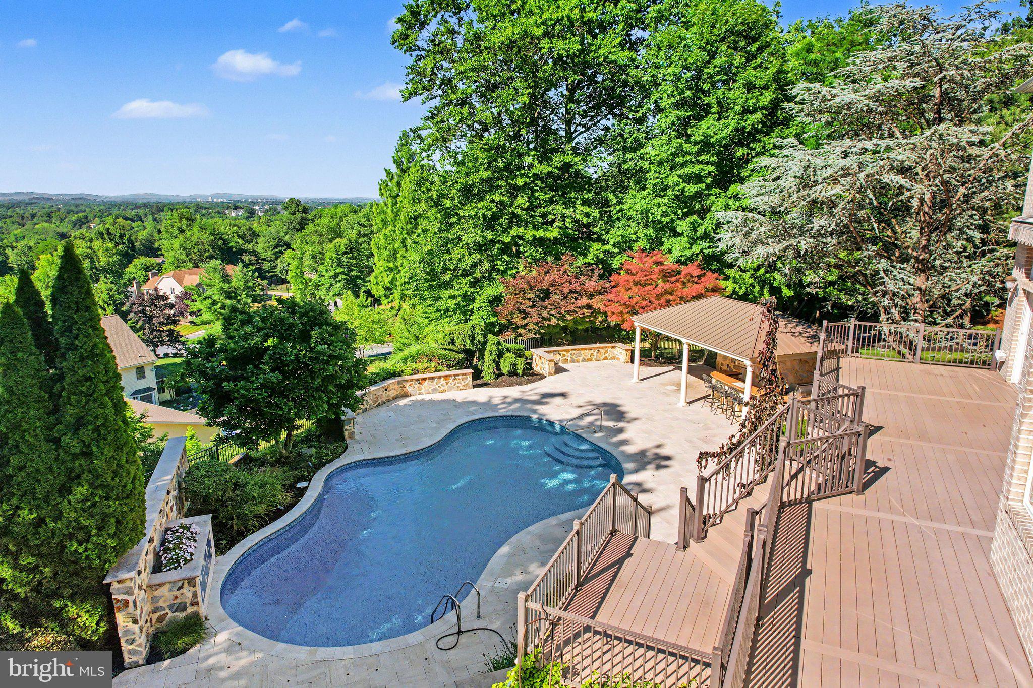 FOREST HILLS - Residential