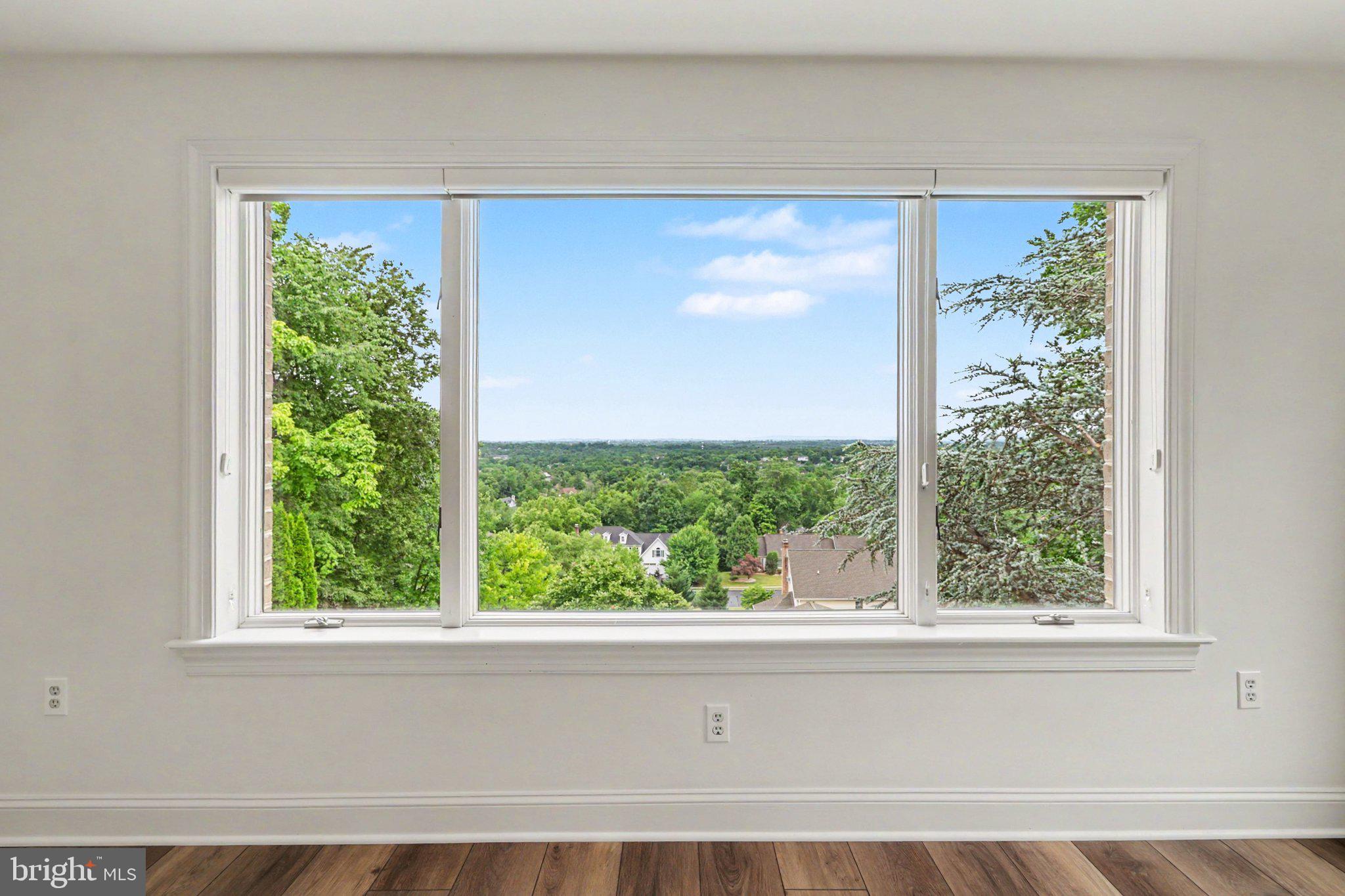 FOREST HILLS - Residential