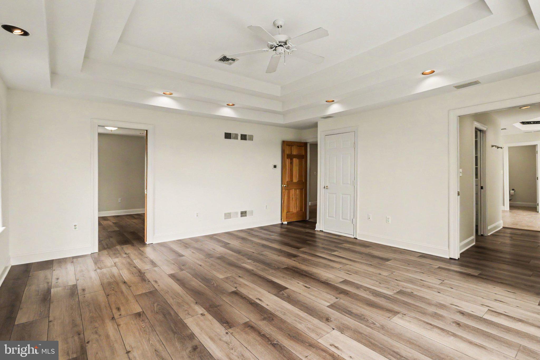 FOREST HILLS - Residential