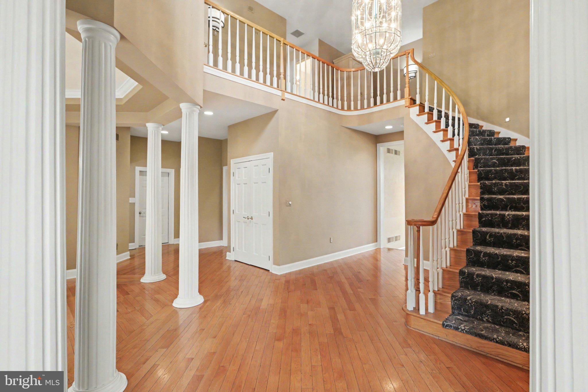 FOREST HILLS - Residential