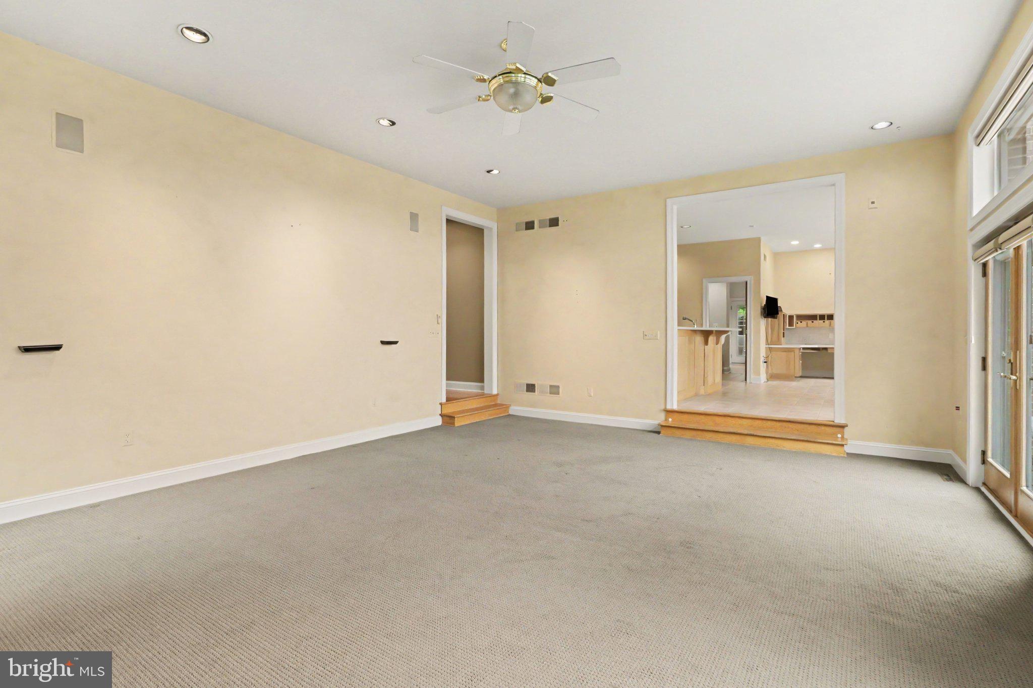FOREST HILLS - Residential