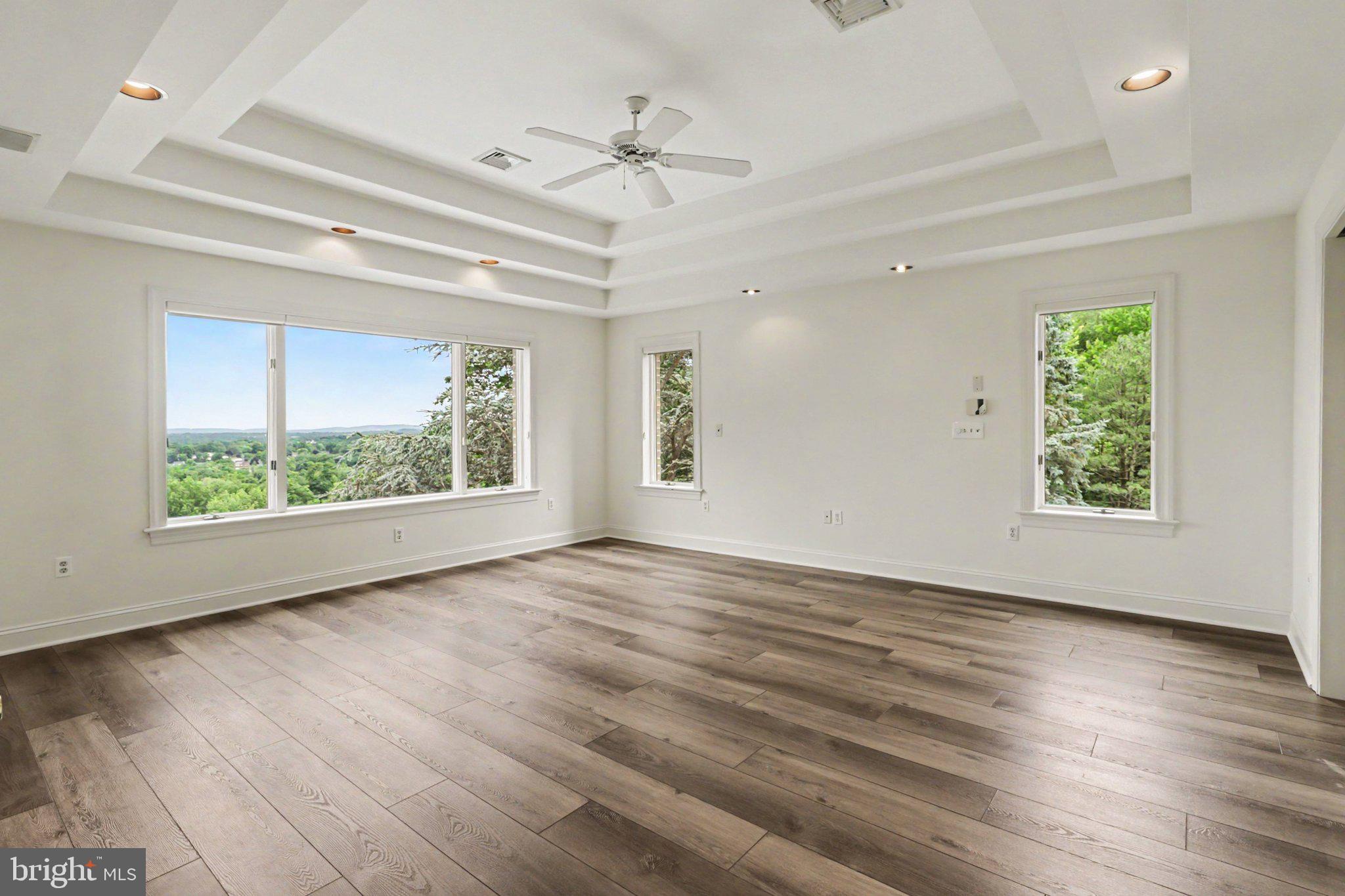 FOREST HILLS - Residential