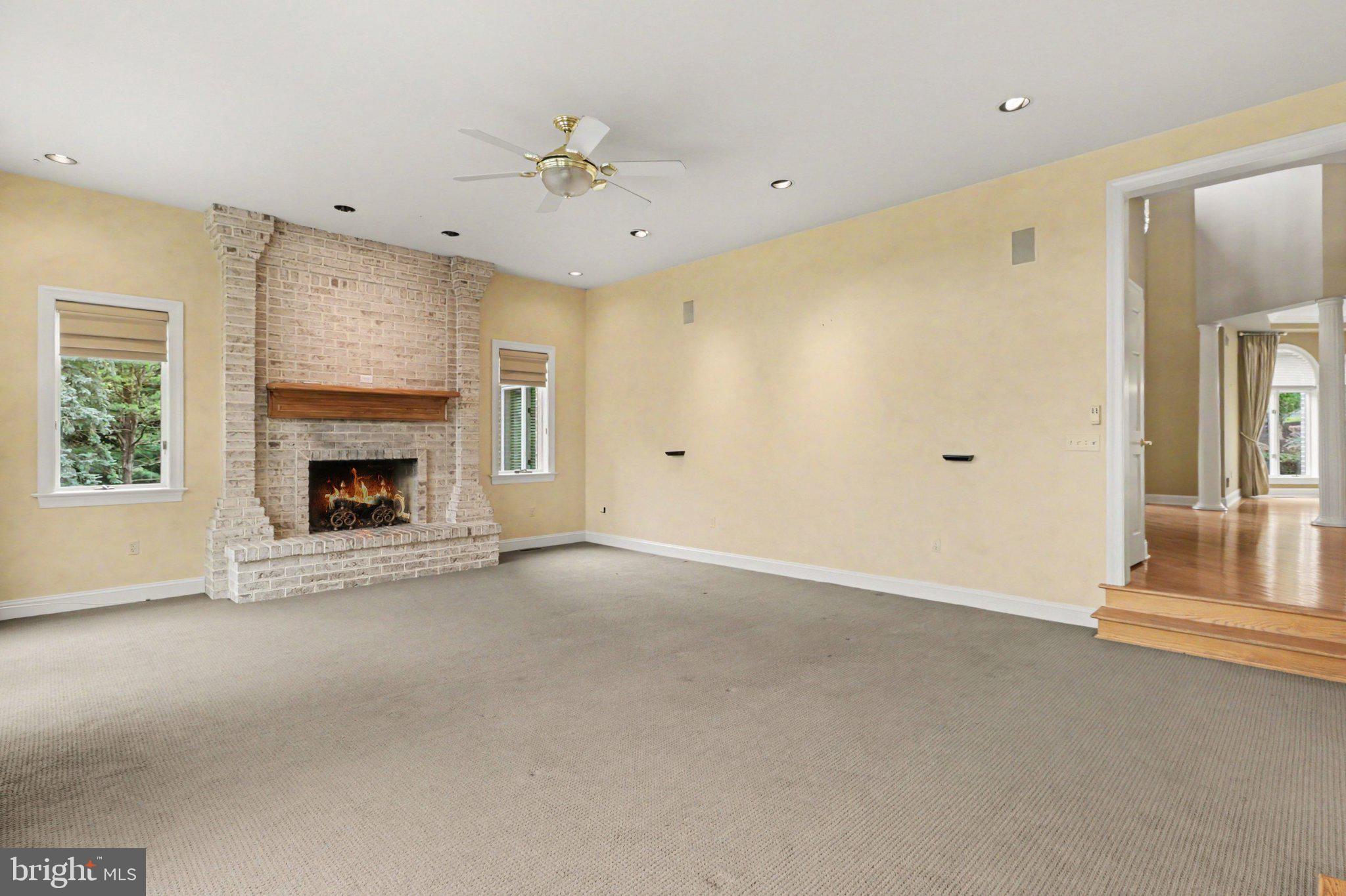 FOREST HILLS - Residential