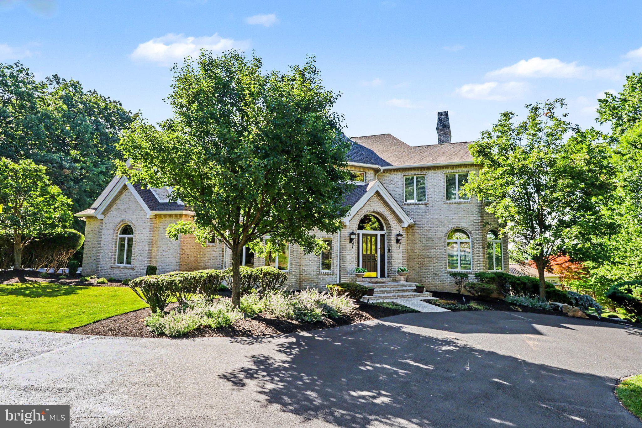 FOREST HILLS - Residential