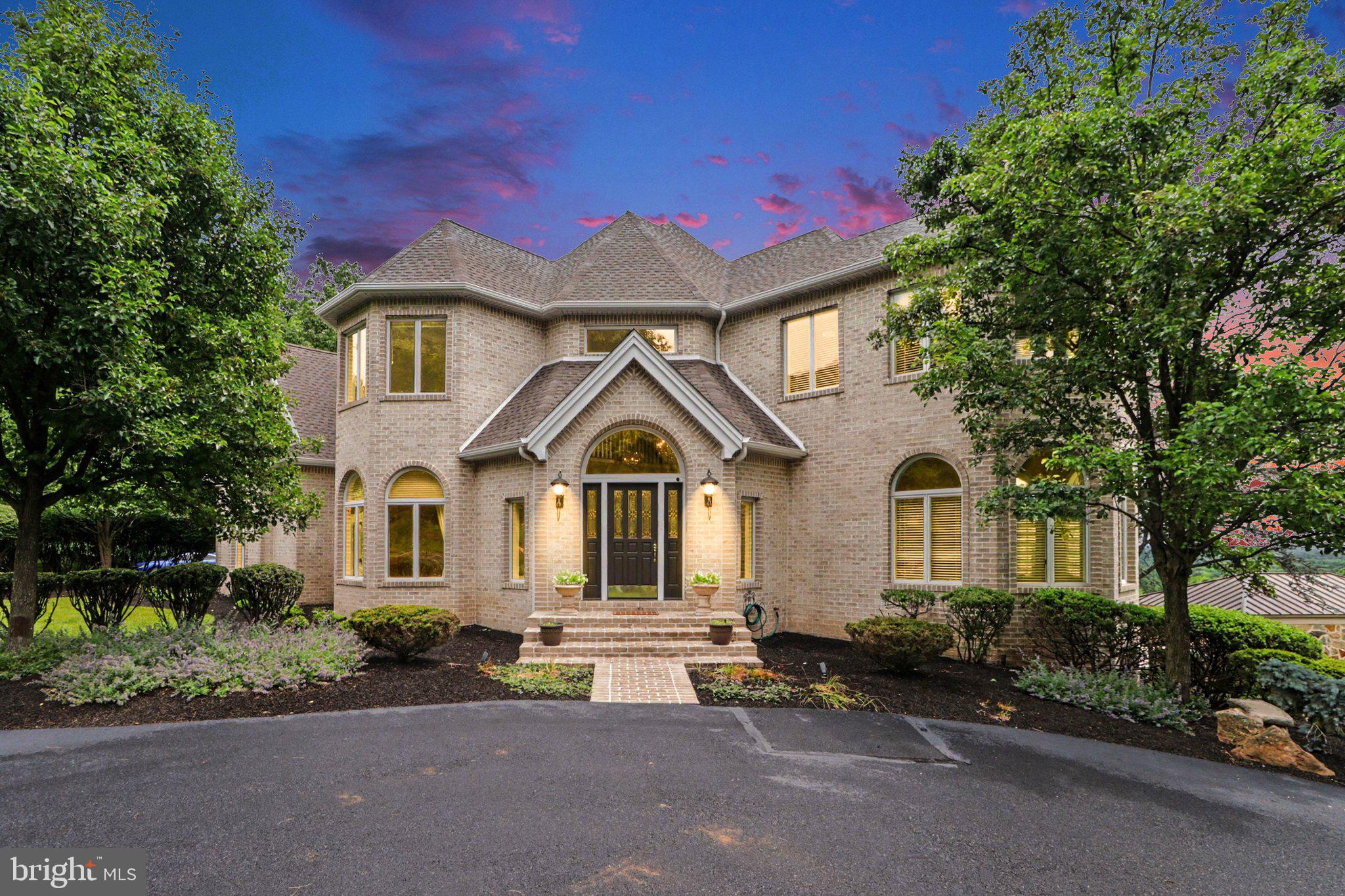 FOREST HILLS - Residential