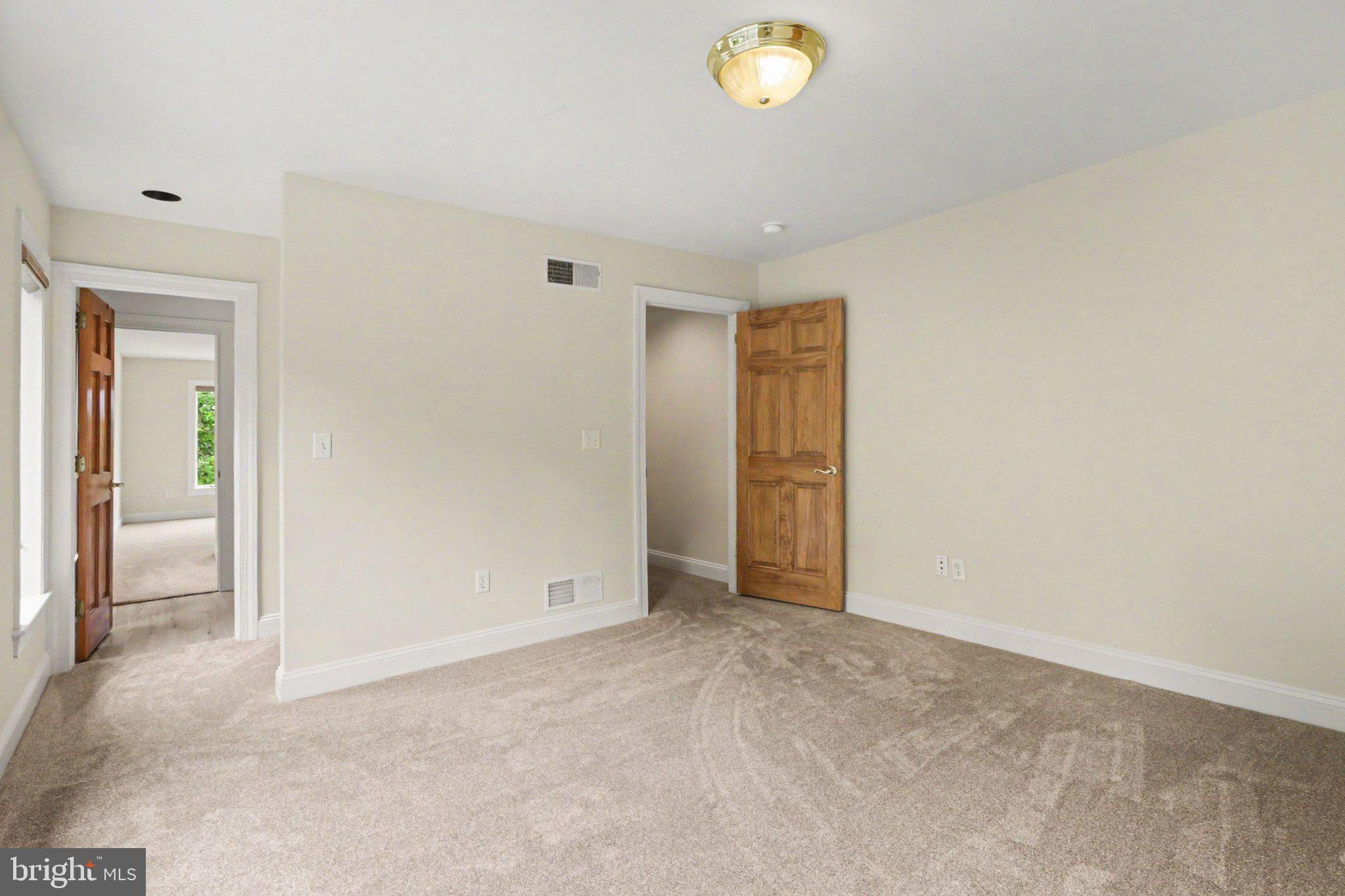 FOREST HILLS - Residential