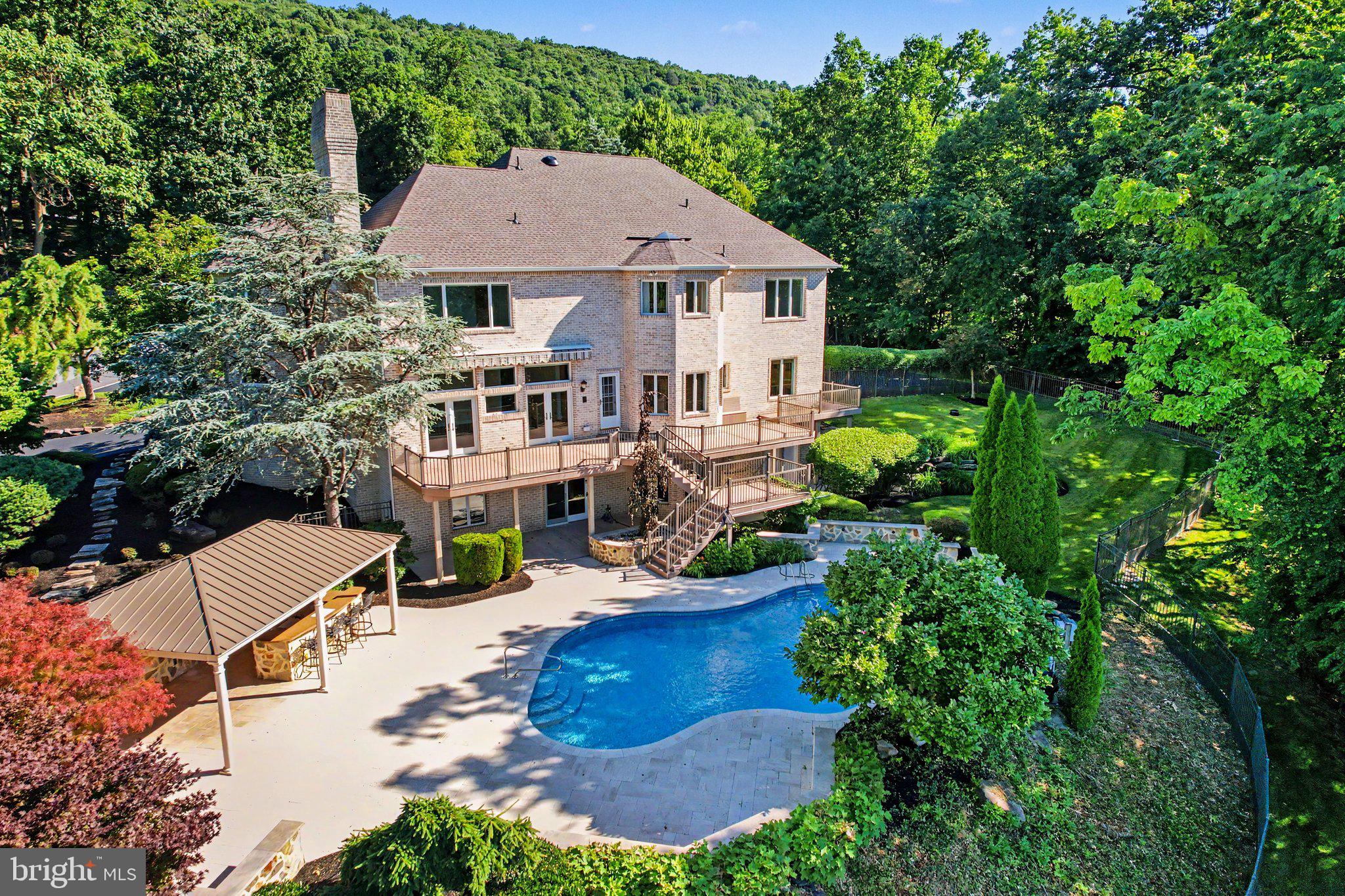 FOREST HILLS - Residential