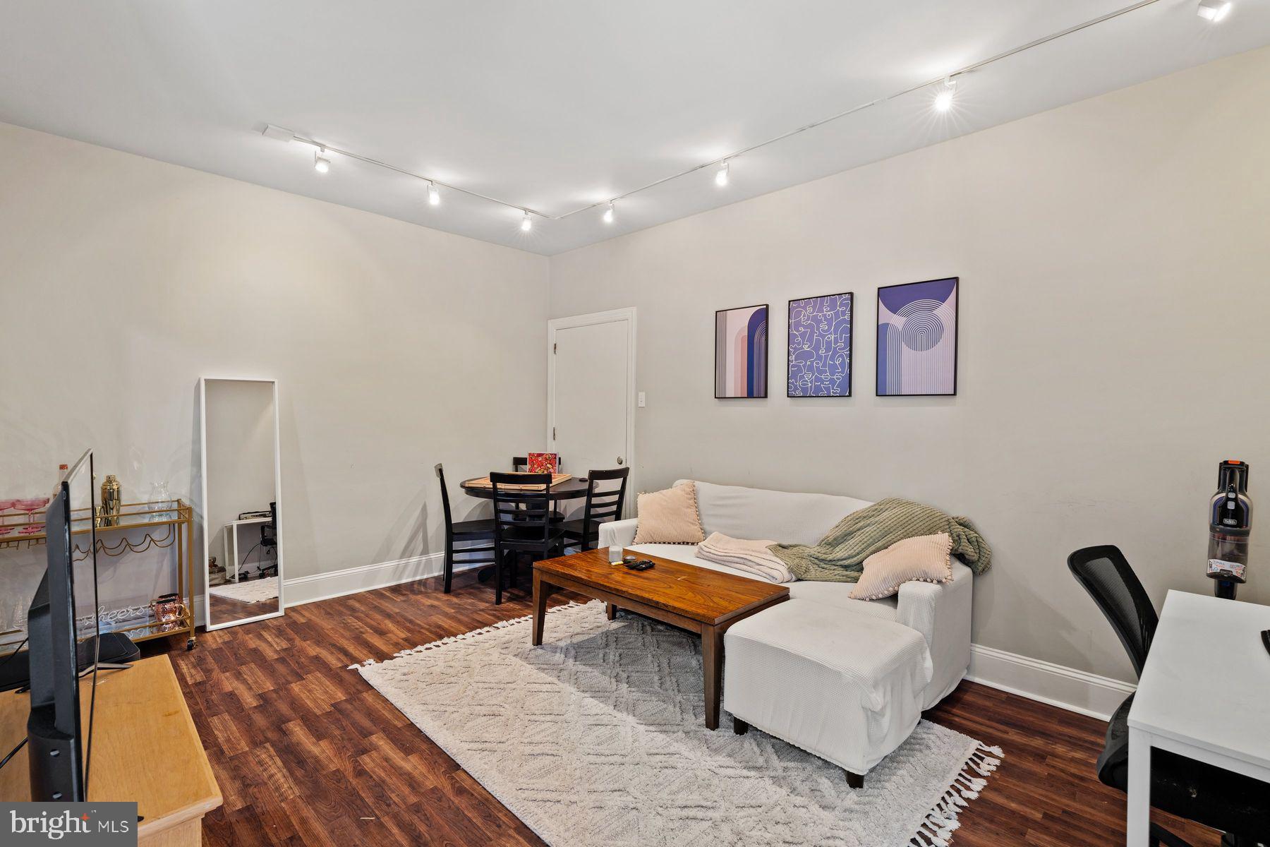 RITTENHOUSE SQUARE - Residential