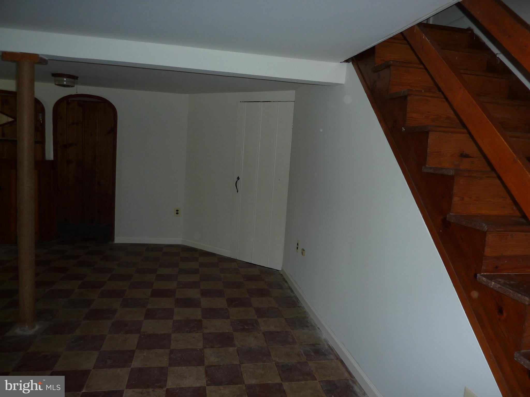 WEST HILLS - Residential