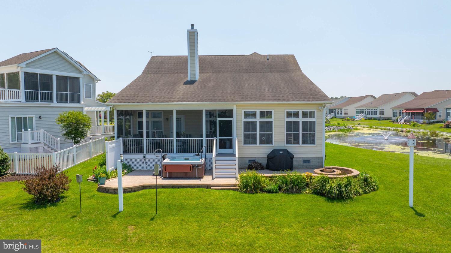 SWANN COVE - Residential