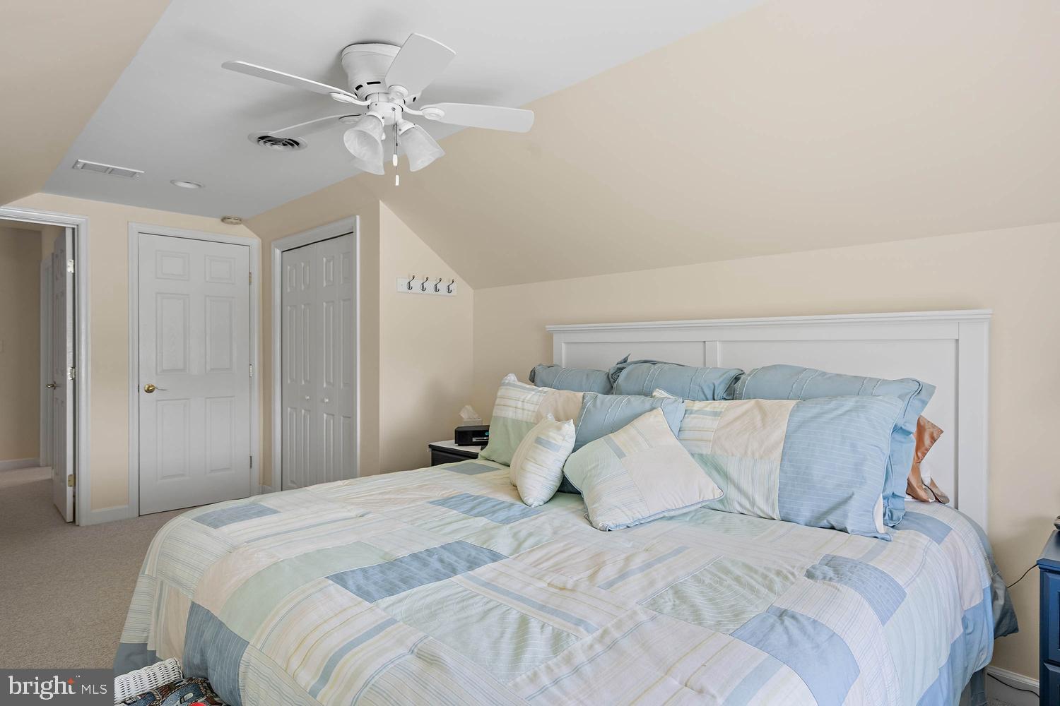SWANN COVE - Residential