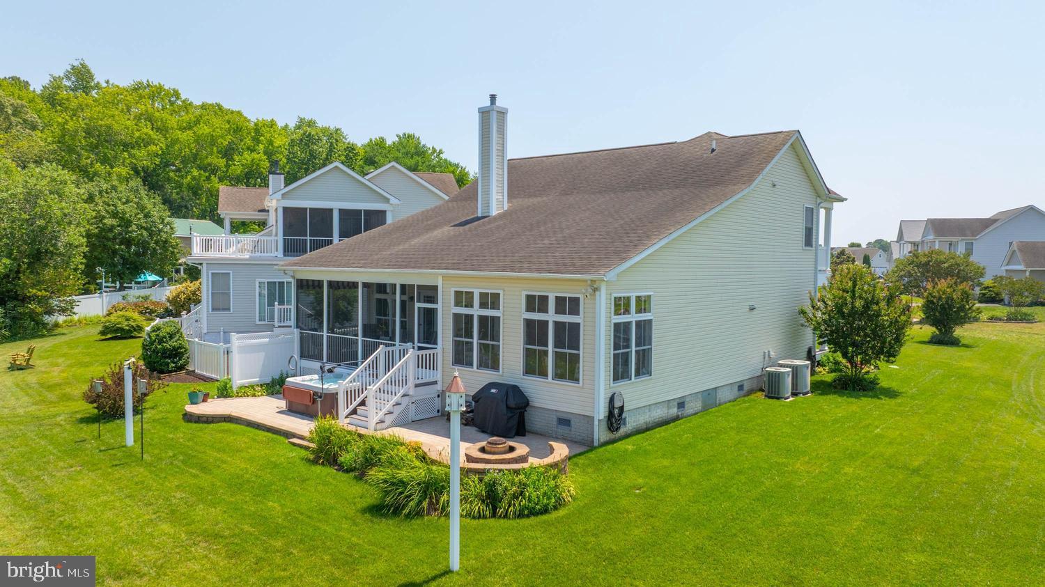 SWANN COVE - Residential