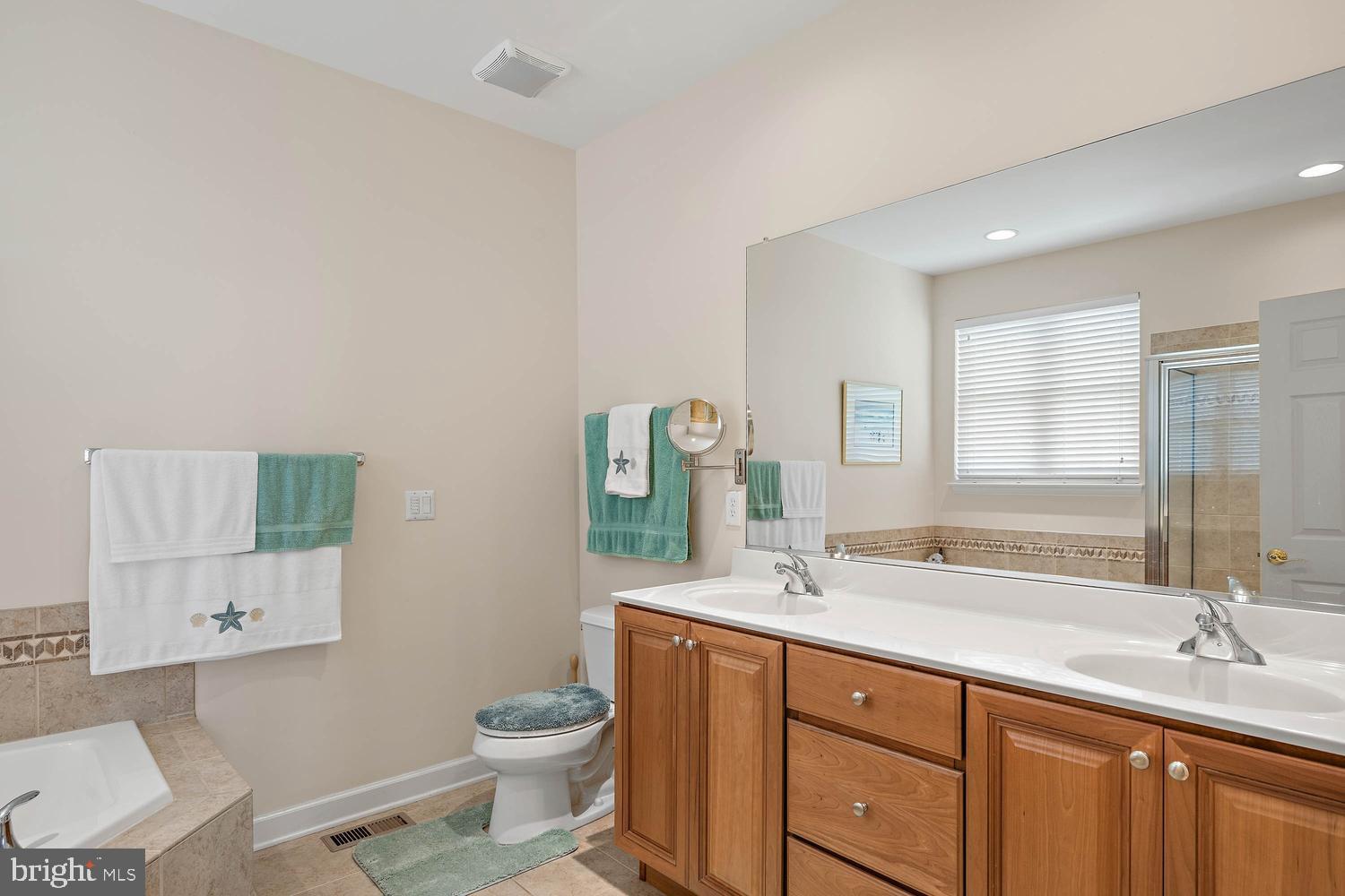 SWANN COVE - Residential