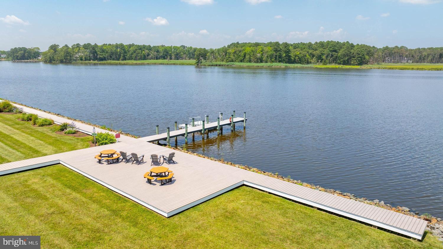SWANN COVE - Residential