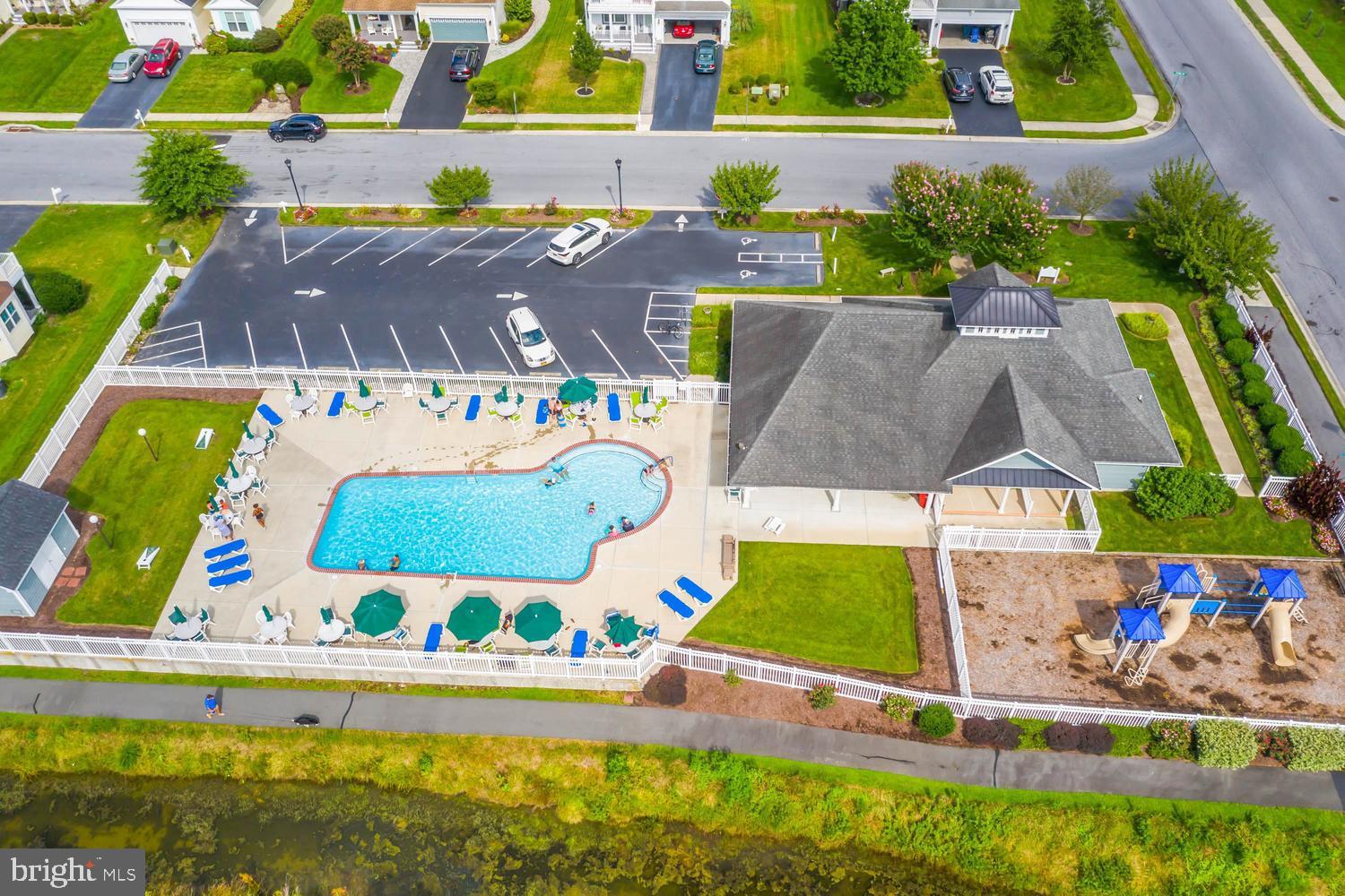 SWANN COVE - Residential