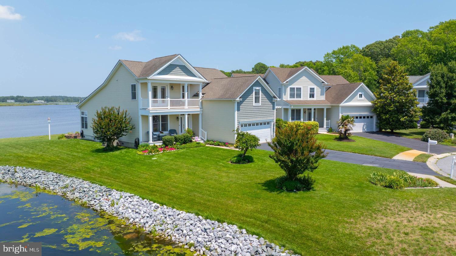 SWANN COVE - Residential