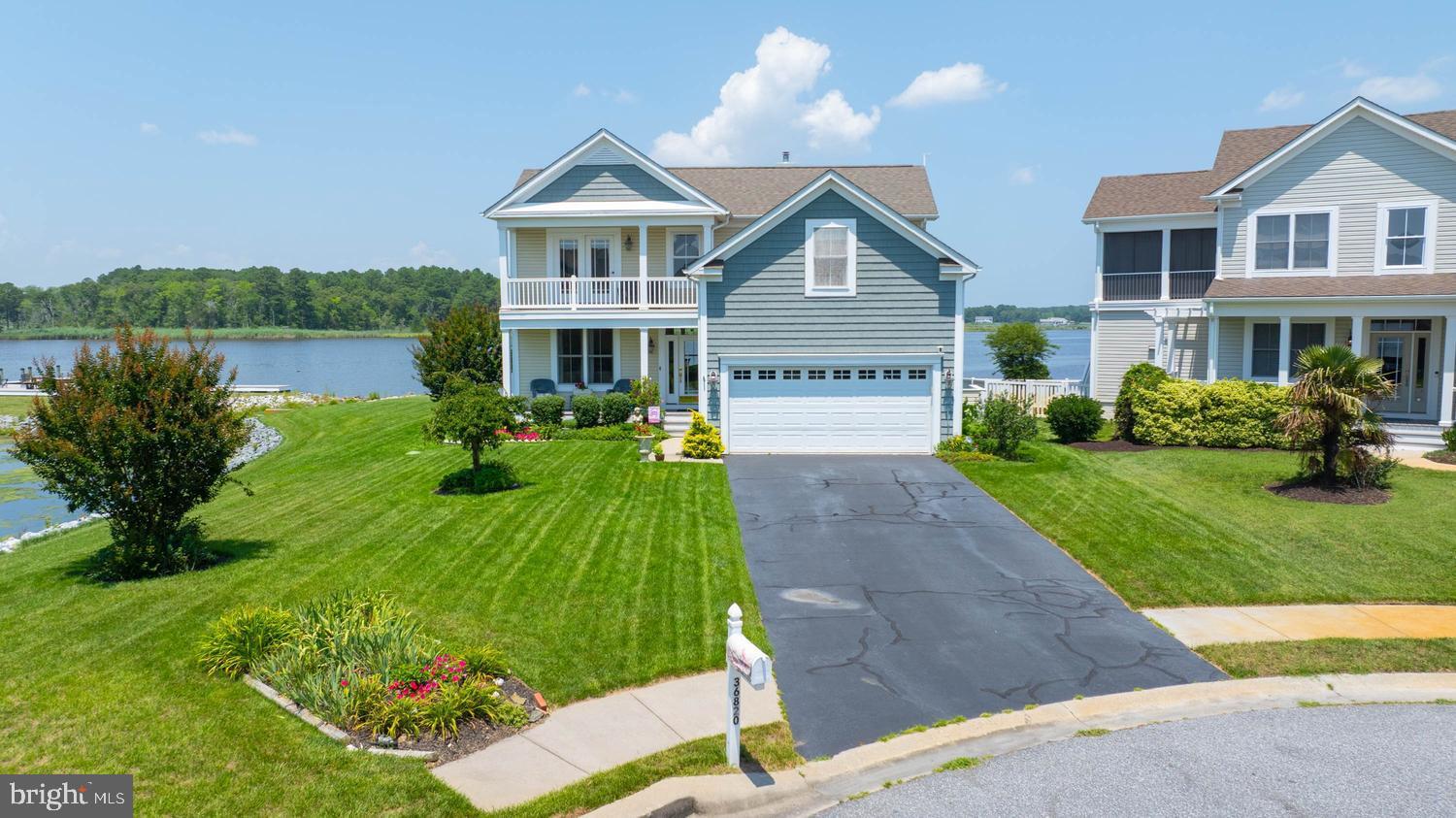 SWANN COVE - Residential