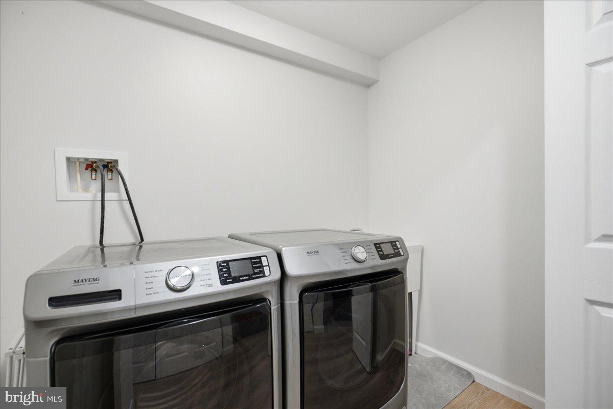 HUNTING CREEK KNOLLS - Residential