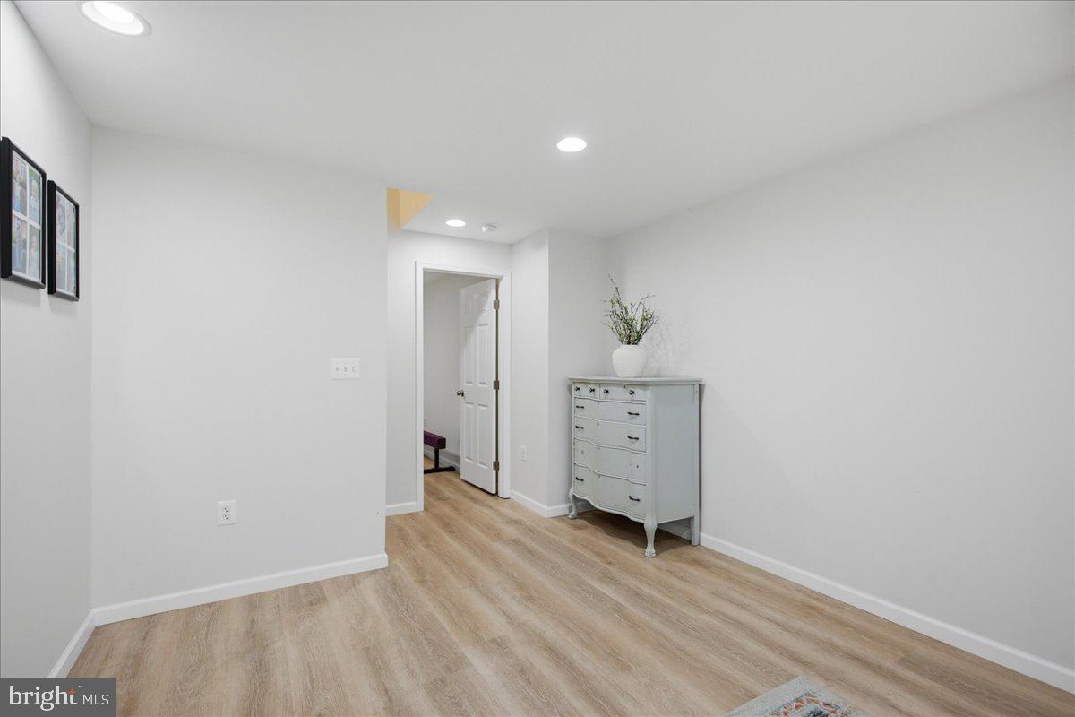 HUNTING CREEK KNOLLS - Residential