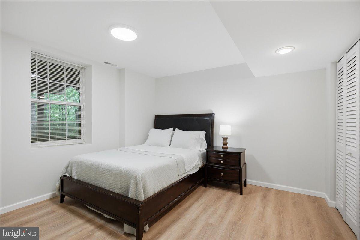 HUNTING CREEK KNOLLS - Residential