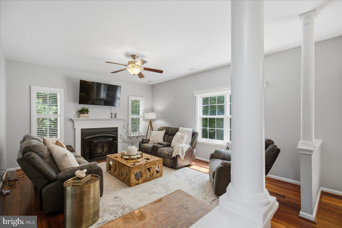 HUNTING CREEK KNOLLS - Residential