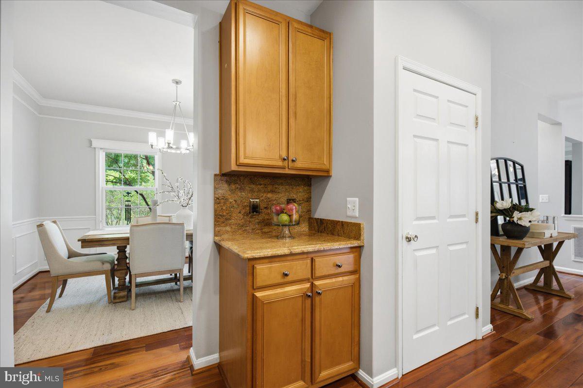 HUNTING CREEK KNOLLS - Residential