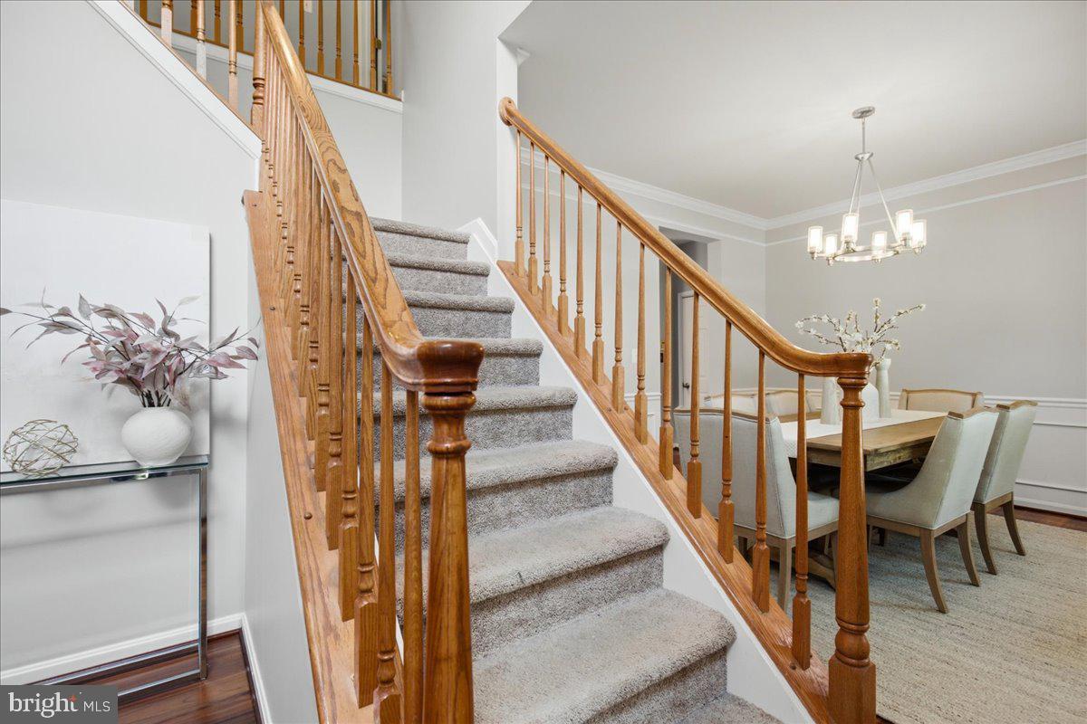 HUNTING CREEK KNOLLS - Residential