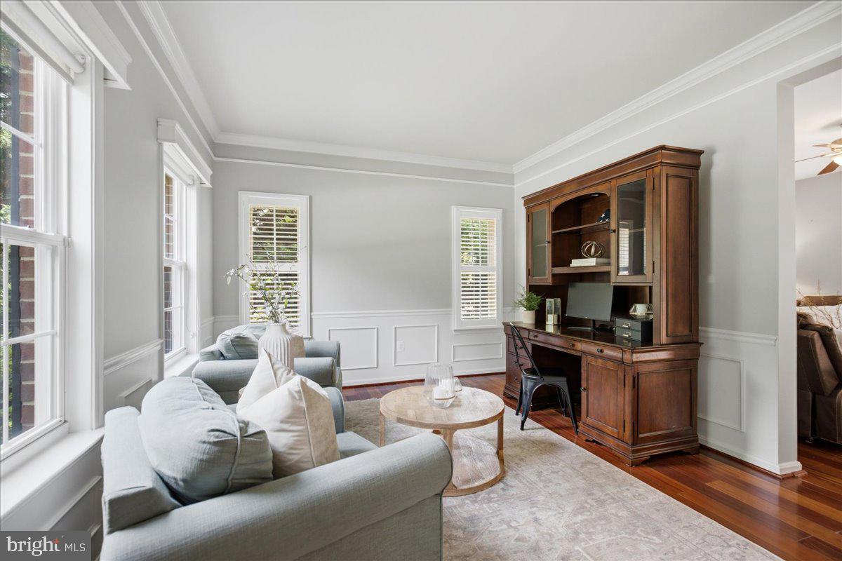 HUNTING CREEK KNOLLS - Residential