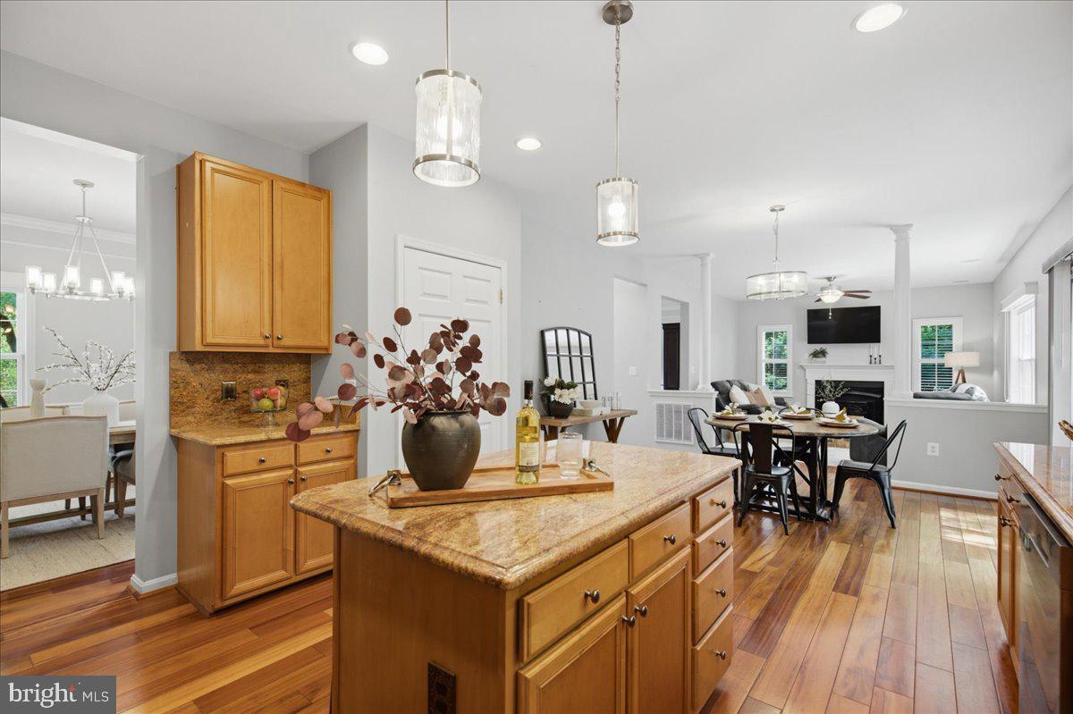 HUNTING CREEK KNOLLS - Residential