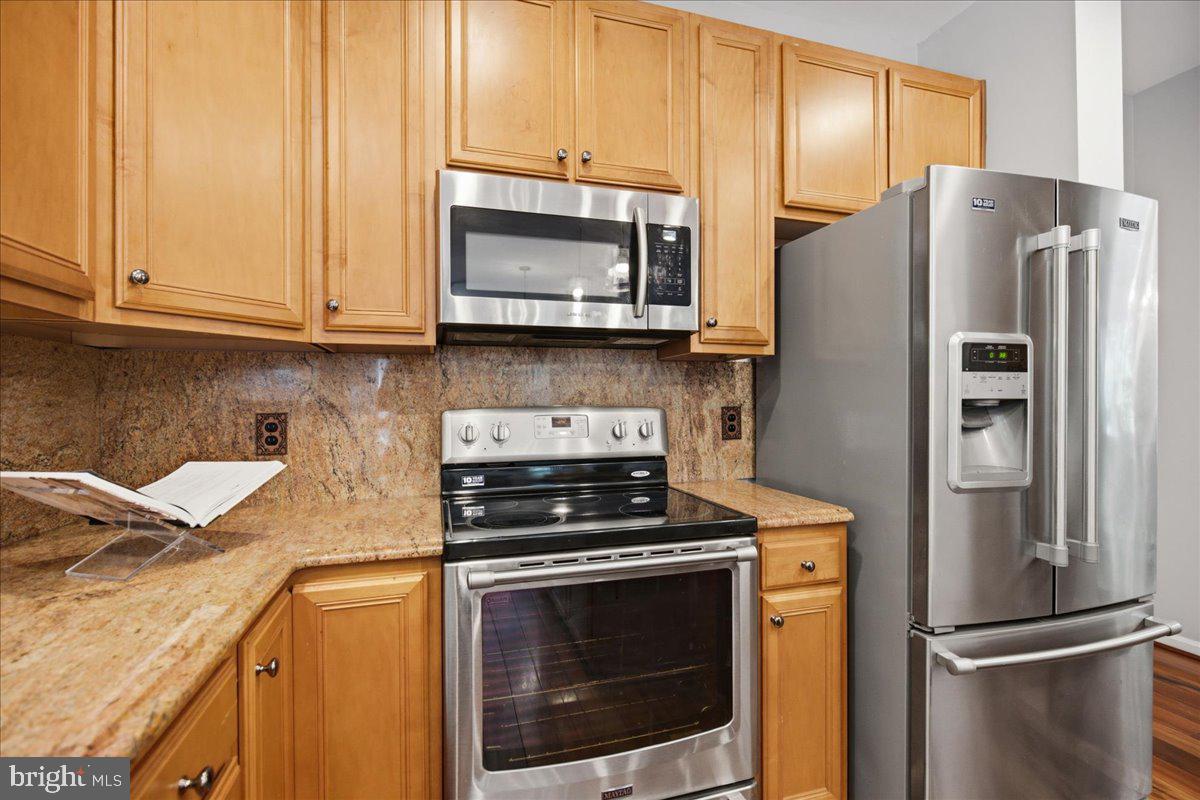HUNTING CREEK KNOLLS - Residential