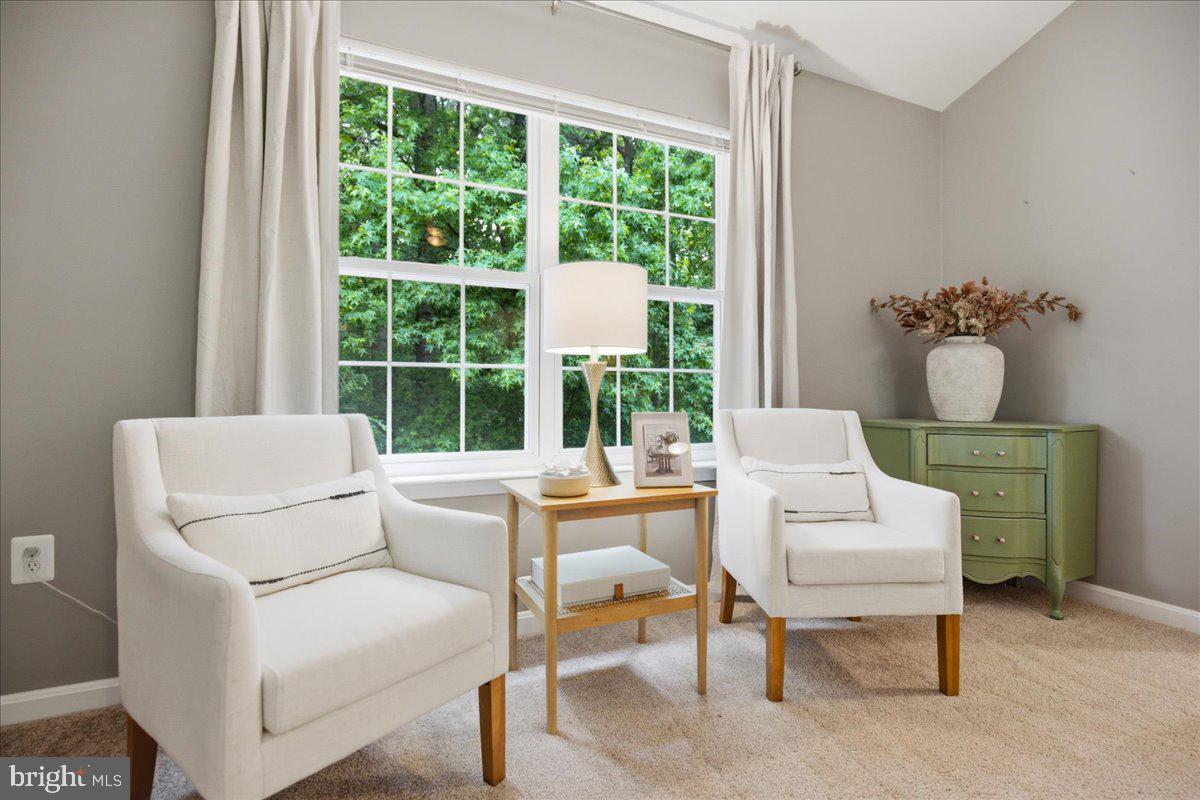HUNTING CREEK KNOLLS - Residential