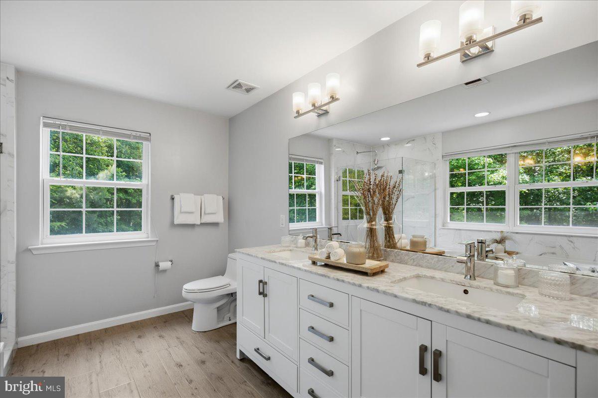 HUNTING CREEK KNOLLS - Residential