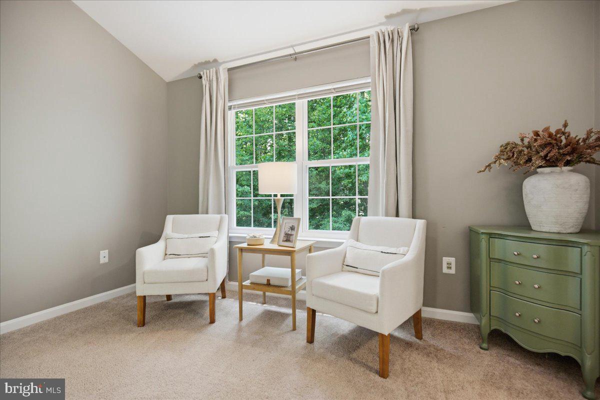 HUNTING CREEK KNOLLS - Residential
