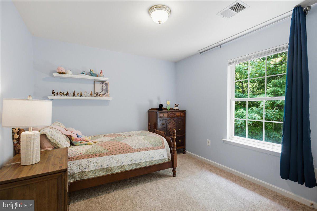 HUNTING CREEK KNOLLS - Residential
