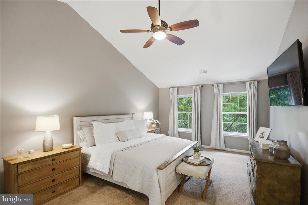 HUNTING CREEK KNOLLS - Residential