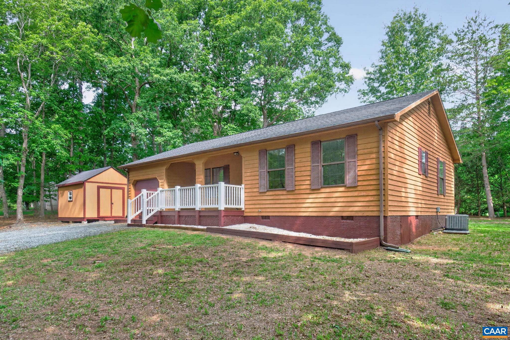 LAKE MONTICELLO - Residential