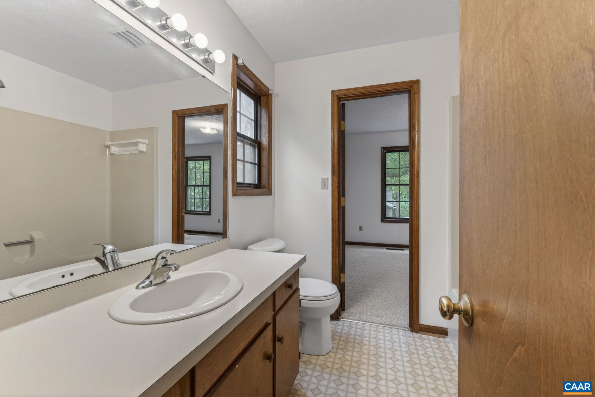 LAKE MONTICELLO - Residential